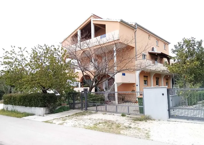 Vanja Kara Biograd - With Terrace דירה